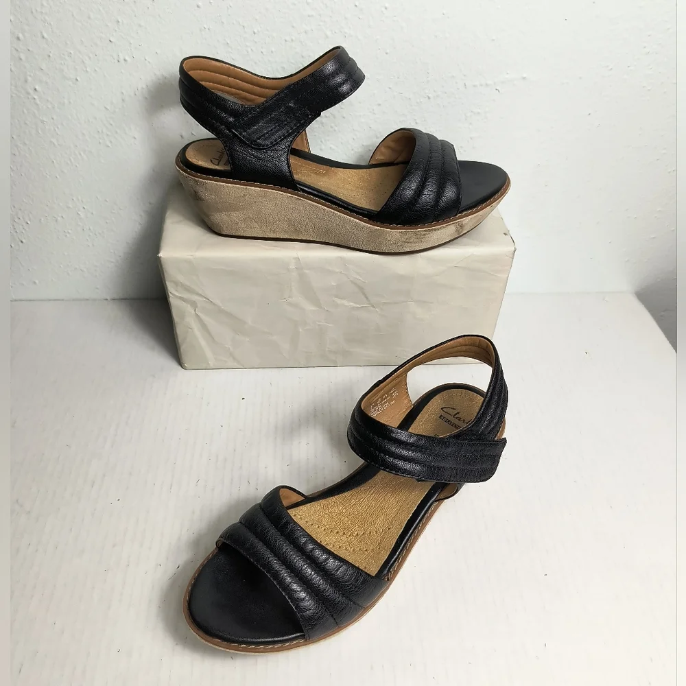Clarks pre owned
